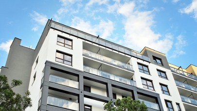 Wypchnął ją z okna, bo nie chciała wrócić. Wstrząsające sceny w Łodzi