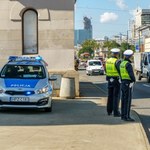 Wypchnęli z tramwaju niepełnosprawnego mężczyznę. Poszukuje ich policja