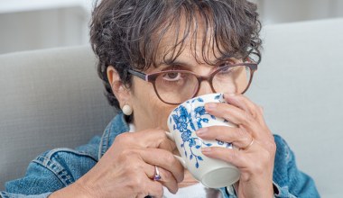 Wypij między posiłkami. Poprawisz trawienie i nie przytyjesz