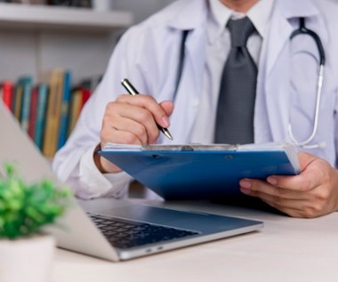 Wypisał pacjentkę do domu, po kilku dniach zmarła. Wyrok dla lekarza