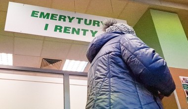 Wypłacają do 5637 zł świadczenia. Chętni rzucili się na wnioski