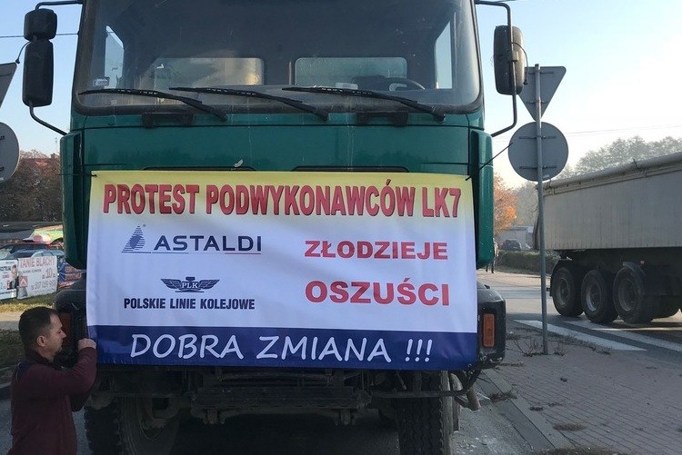 Wypłacamy należności bezpośrednio podwykonawcom Astaldi - poinformował rzecznik Generalnej Dyrekcji Dróg Krajowych i Autostrad Jan Krynicki. /Krzysztof Kot /RMF FM