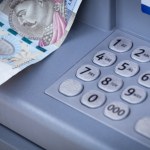 Wypłaty z bankomatów będą droższe? Wyższe prowizje wkrótce