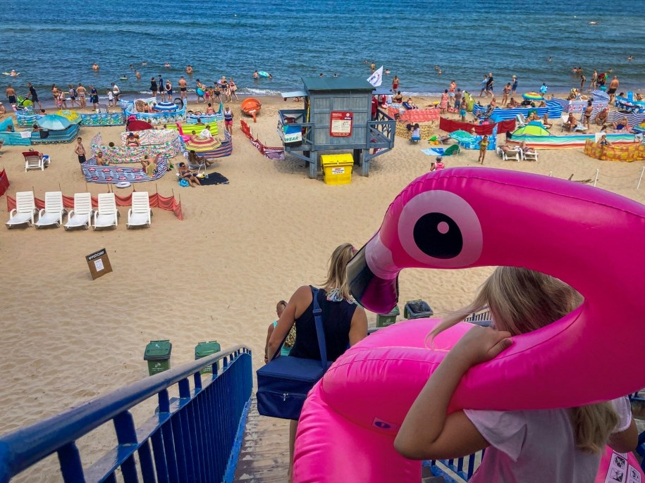 Wypoczynek nad Bałtykiem w Pobierowie /Jerzy Ochoński   /PAP