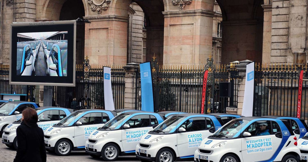 Wypożyczalnie Car2Go w Lyonie /AFP