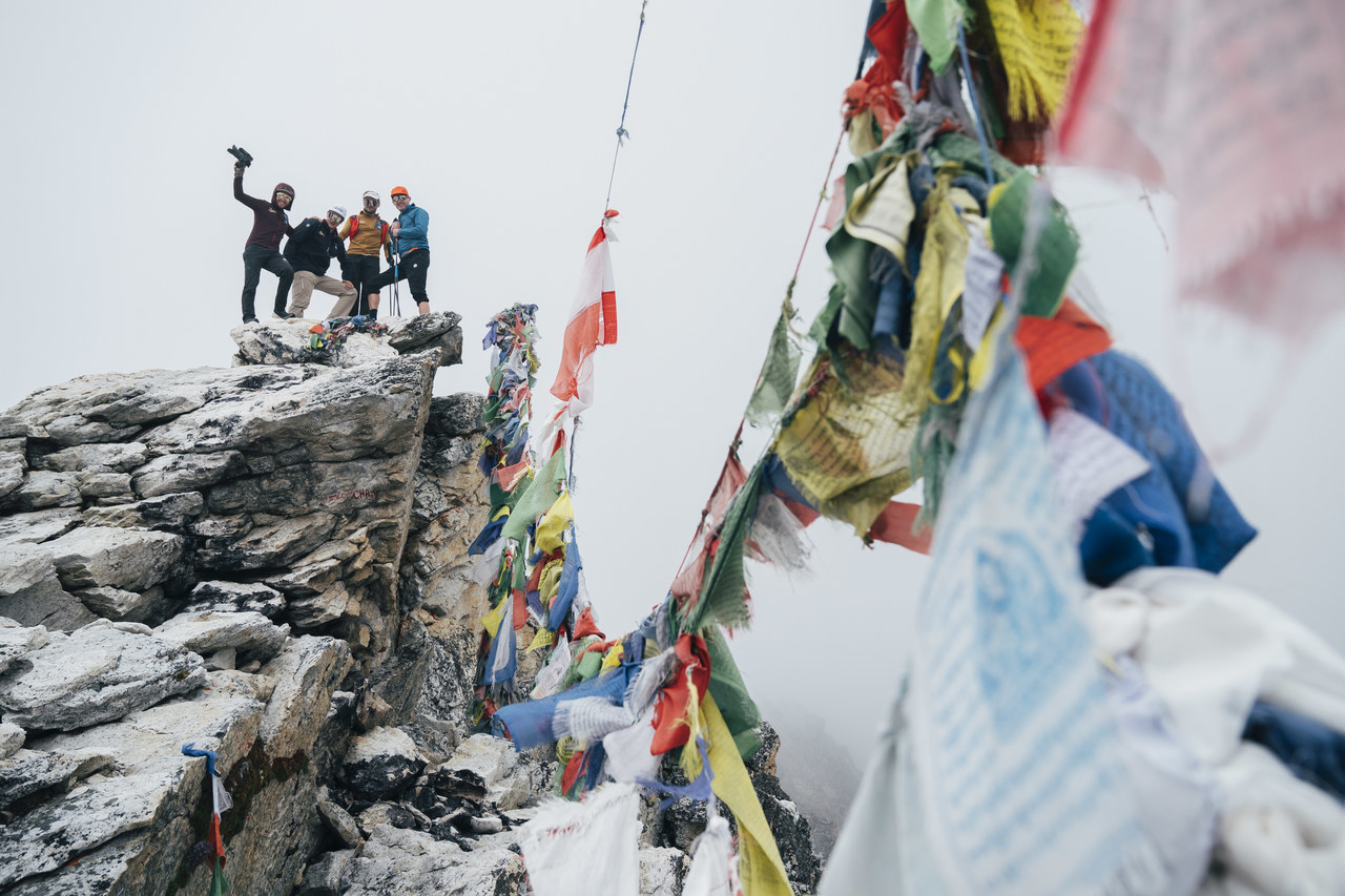 Wyprawa Andrzeja Bargiela. Zespół dotarł do bazy pod Everestem