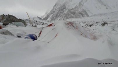 Wyprawa na K2. Działalność górska na drodze Basków zawieszona