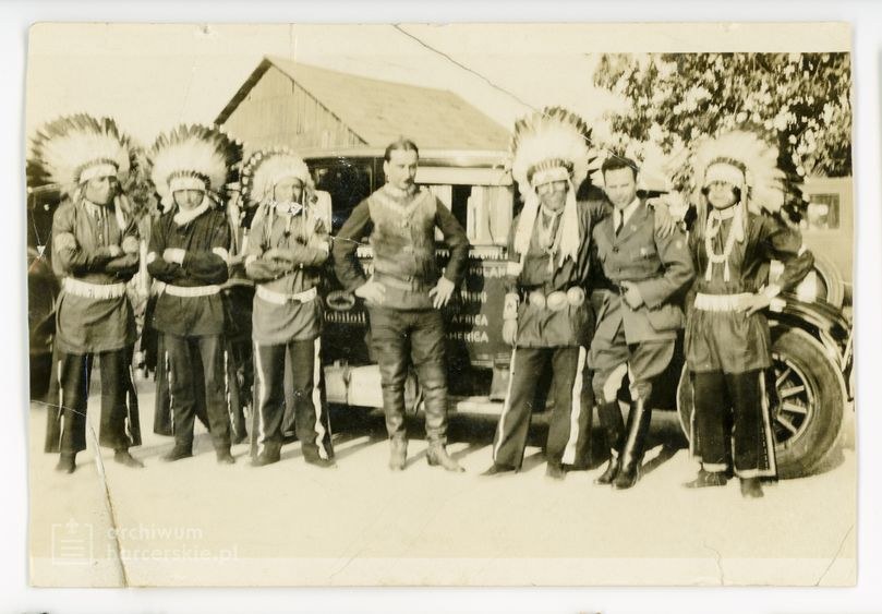 Wyprawy Jerzego Jelińskiego wiązały się z poznawaniem wielu nowych kultur /©ArchiwumHarcerskie.pl /Materiały prasowe