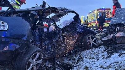 ​Wyprzedzanie na łuku, a potem czołowe zderzenie. Tragedia w Emilcinie