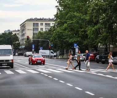 Wyprzedzanie na skrzyżowaniu to proszenie się o poważny wypadek