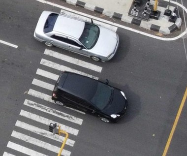 Wyprzedziłem przed przejściem dla pieszych. Policjanci to widzieli i nic