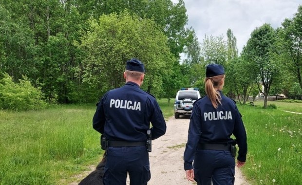 Wypuściła psy, żeby się wybiegały. Interweniowali policjanci  