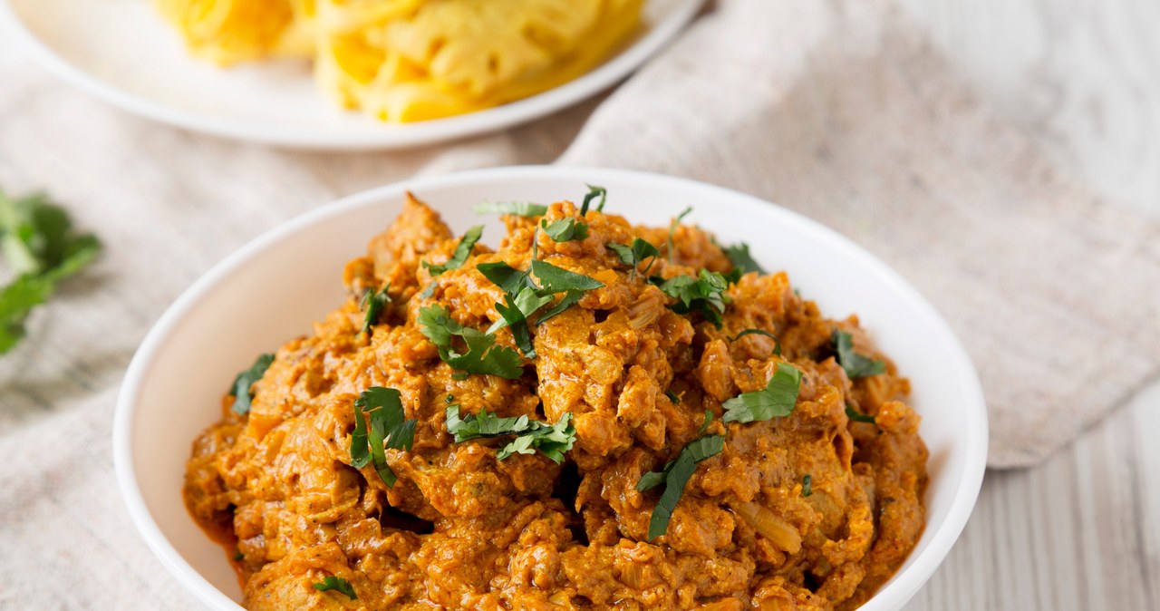 Wyrazista pasta z kurczakiem to idealny dodatek do pieczywa /liudmylachuhunova /123RF/PICSEL