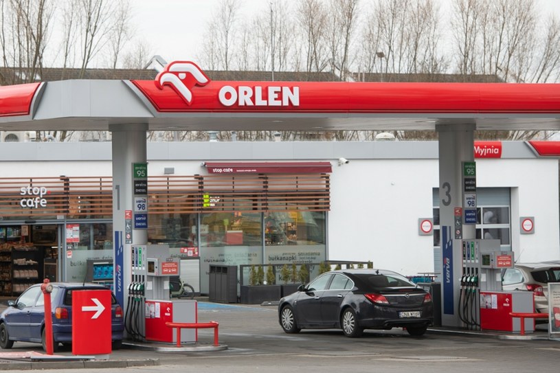 Wyraźnie rośnie sprzedaż paliw w Polsce mimo coraz wyższych cen /Łukasz Gdak /East News