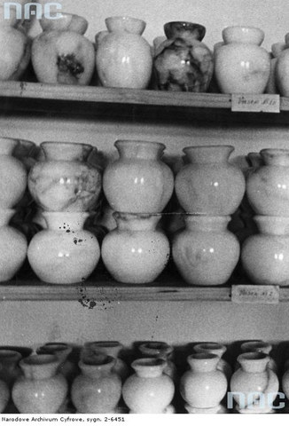Wyroby z alabastru /Z archiwum Narodowego Archiwum Cyfrowego