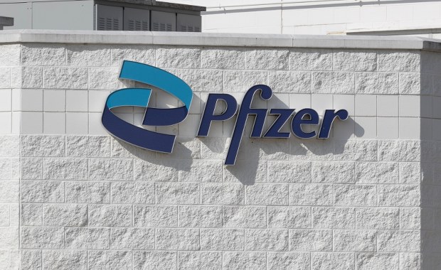 ​Wyrok w sprawie szczepionek firmy Pfizer. Polska wciąż czeka