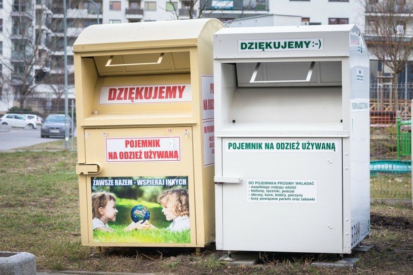 Wyrzucasz ubrania do kontenerów? Oto co tak naprawdę się z nimi dzieje