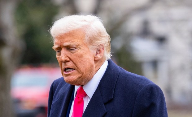 "Wyrzućcie ich z naszego kraju!". Trump wpadł w furię