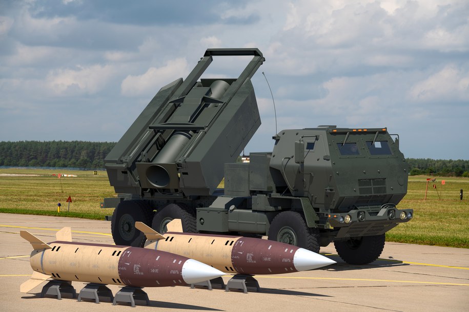 Wyrzutnie HIMARS /Shutterstock