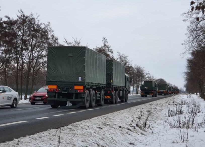 Wyrzutnie Patriot w drodze do Warszawy /Twitter/MariuszBlaszczak /