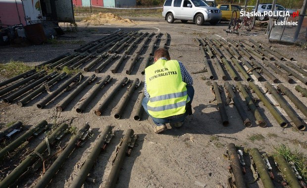 Wyrzutnie przeciwlotnicze, granaty. Arsenał na posesji w Lublińcu