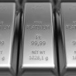 Wyścig metali szlachetnych. Nie tylko złoto i srebro, ale także platyna ma powody, by drożeć
