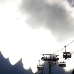 Wyścigi i szukanie miejsc do selfie. W Dolomitach biorą się za turystów