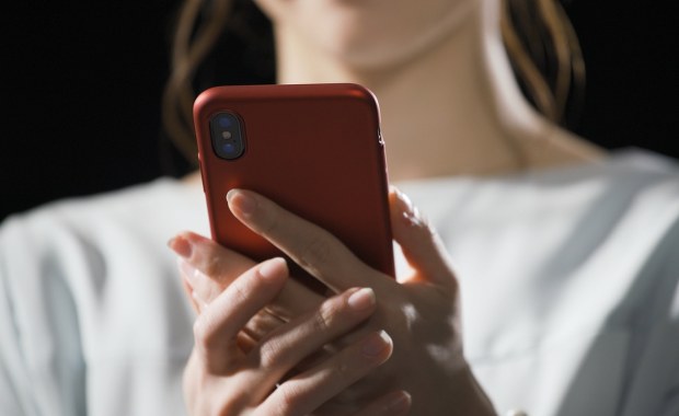 Wysłał 466 esemesów do kobiety, potem pojechał ją zastrzelić