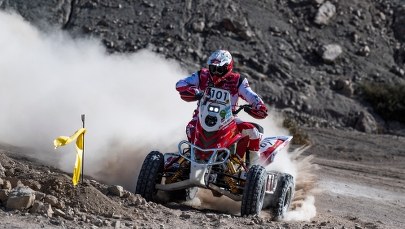 Wysoka pozycja Sonika na prologu Atacama Rally
