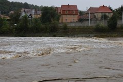 Wysoki poziom Nysy Kłodzkiej w Kłodzku. Galeria