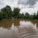 Wysoki poziom Warty; w większości rzek woda powoli opada