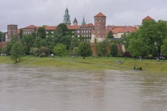 Wysoki stan wody na Wiśle w Krakowie 