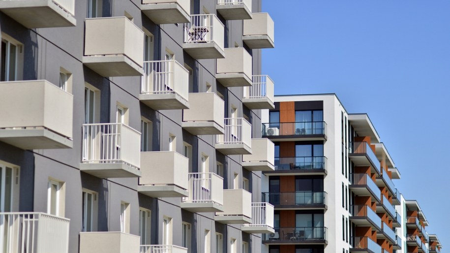 Polacy wśród najbardziej poszkodowanych przez wzrost cen mieszkań. UE szuka ratunku