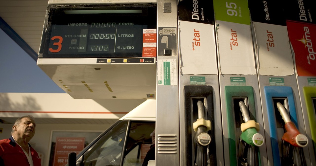 Wysokie ceny paliw. Kierowcy oskarżają Joe Bidena /AFP