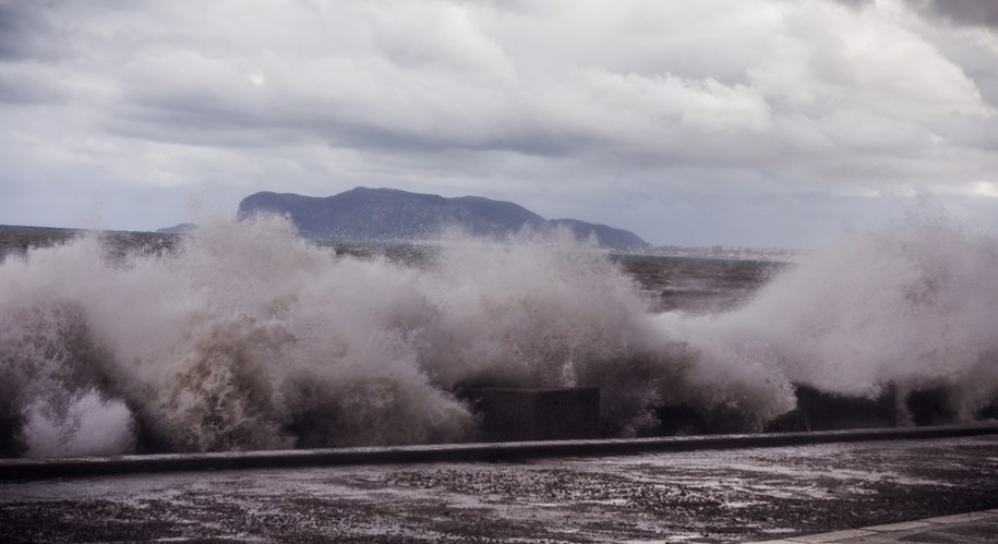 Tragedia na Teneryfie: Wysokie fale zabrały życie kilku osób