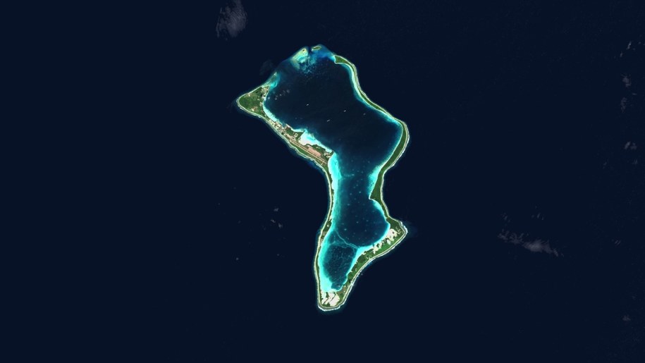Wyspa Diego Garcia na Oceanie Indyjskim - największy atol w archipelagu Czagos /Shutterstock