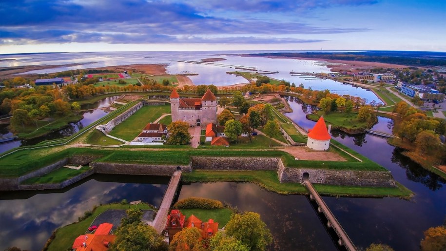 Wyspa Saaremaa w Estonii /Shutterstock