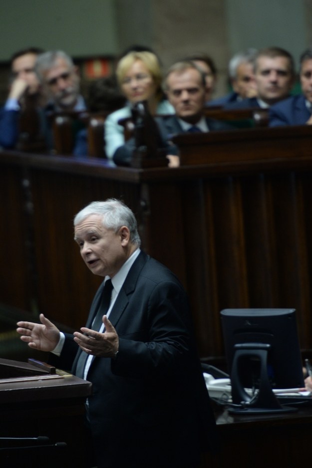 Wystąpienie przedstawiciela wnioskodawców, prezesa PiS Jarosława Kaczyńskiego /Jacek Turczyk /PAP