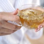 Wystarczy jedna łyżeczka do herbaty. Ten kwiat wycisza i pomaga po ciężkim dniu