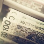 Wystarczy skończyć 56 lub 61 lat, by dostać to świadczenie. Średnia wypłata to ponad 4000 zł