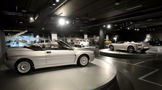 Wystawa aut Agnelliego w Turynie /Fiat