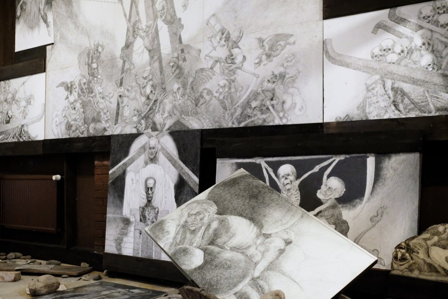 Wystawa "Klisze pamięci. Labirynty" w Harmężach /Andrzej  Grygiel /PAP