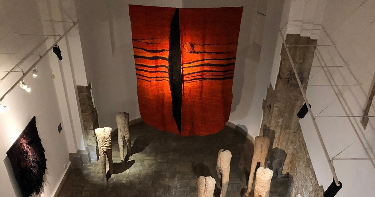 Wystawa prac Magdaleny Abakanowicz w Rydze