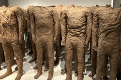 Wystawa twórczości Magdaleny Abakanowicz w Paryżu. Galeria