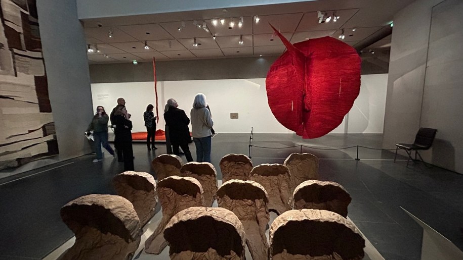 Wystawa twórczości Magdaleny Abakanowicz w Paryżu /Marek Gładysz /RMF FM