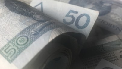 Wystawiali fikcyjne faktury, wyłudzali podatek. 7 osób zatrzymanych