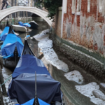 Wysuszone kanały w Wenecji. Gdzie podziała się woda?