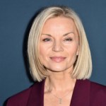 Wyszczuplają sylwetkę, odejmują lat. Te stylizacje zrobią furorę w czasie świąt