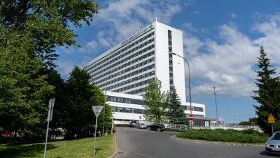 Wyszedł ze szpitala, wrócił na wózku i zmarł. Rodzina kwestionuje przebieg leczenia