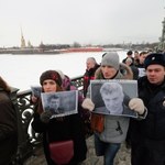 Wyszli na ulice Moskwy, by uczcić pamieć Borysa Niemcowa